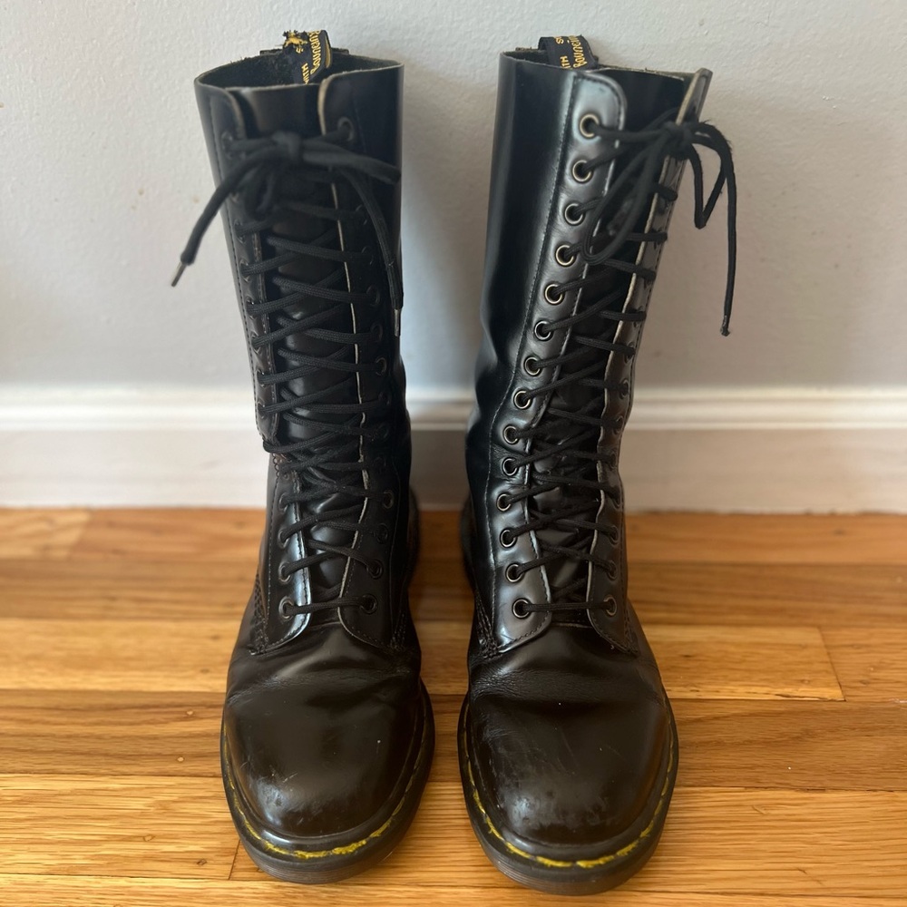 Vintage 1914 MIE Doc Martens
